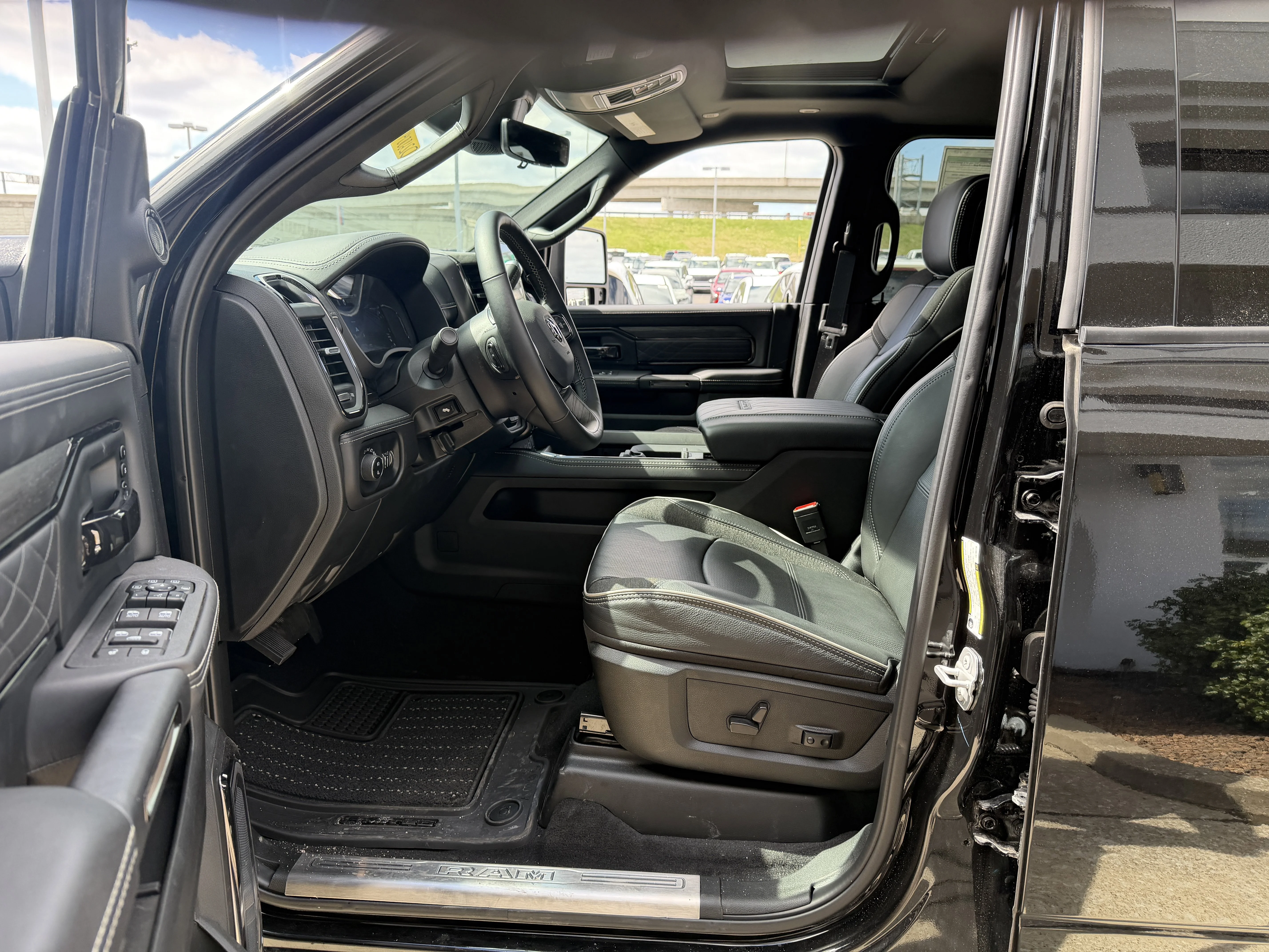 2026 RAM 2500 Limited - Photo 37