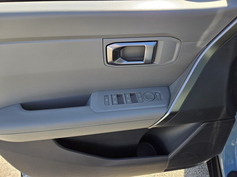 New 2027 Frost Blue / Black Roof Kia S image 9