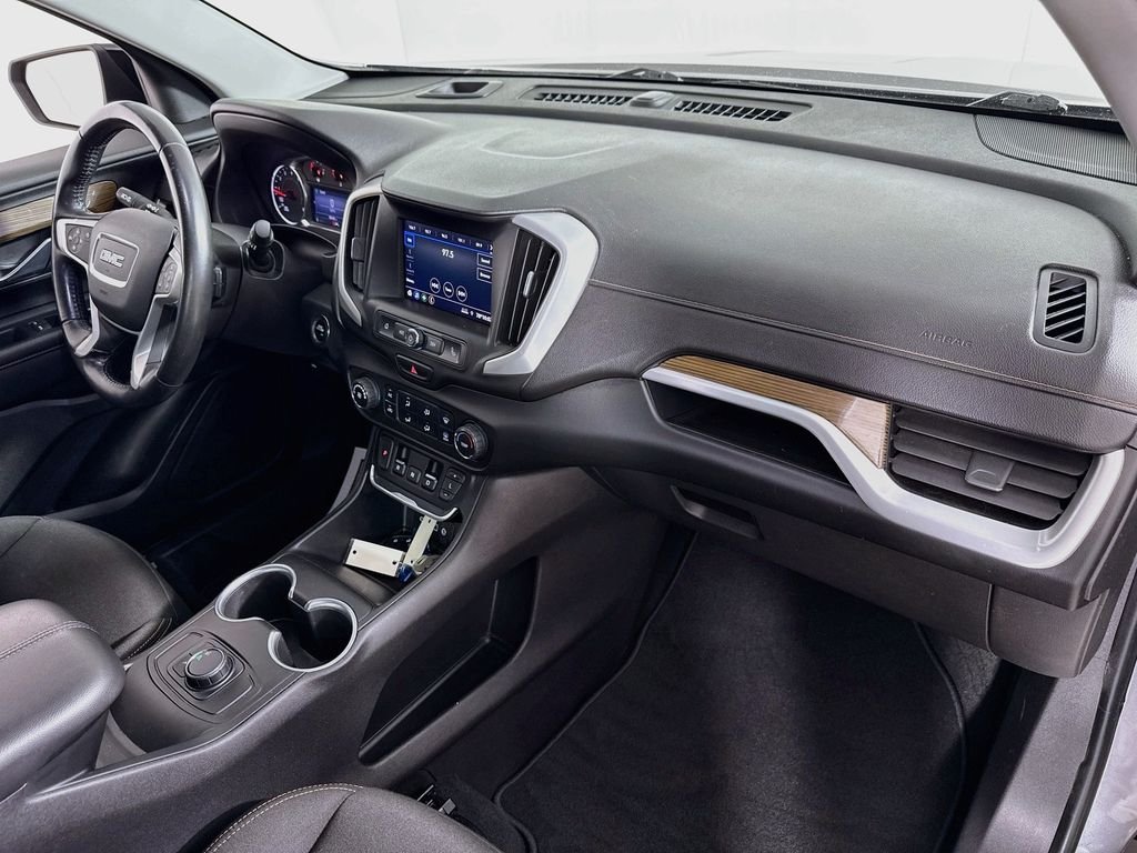 Used 2020 Satin Steel Metallic GMC SLE image 27