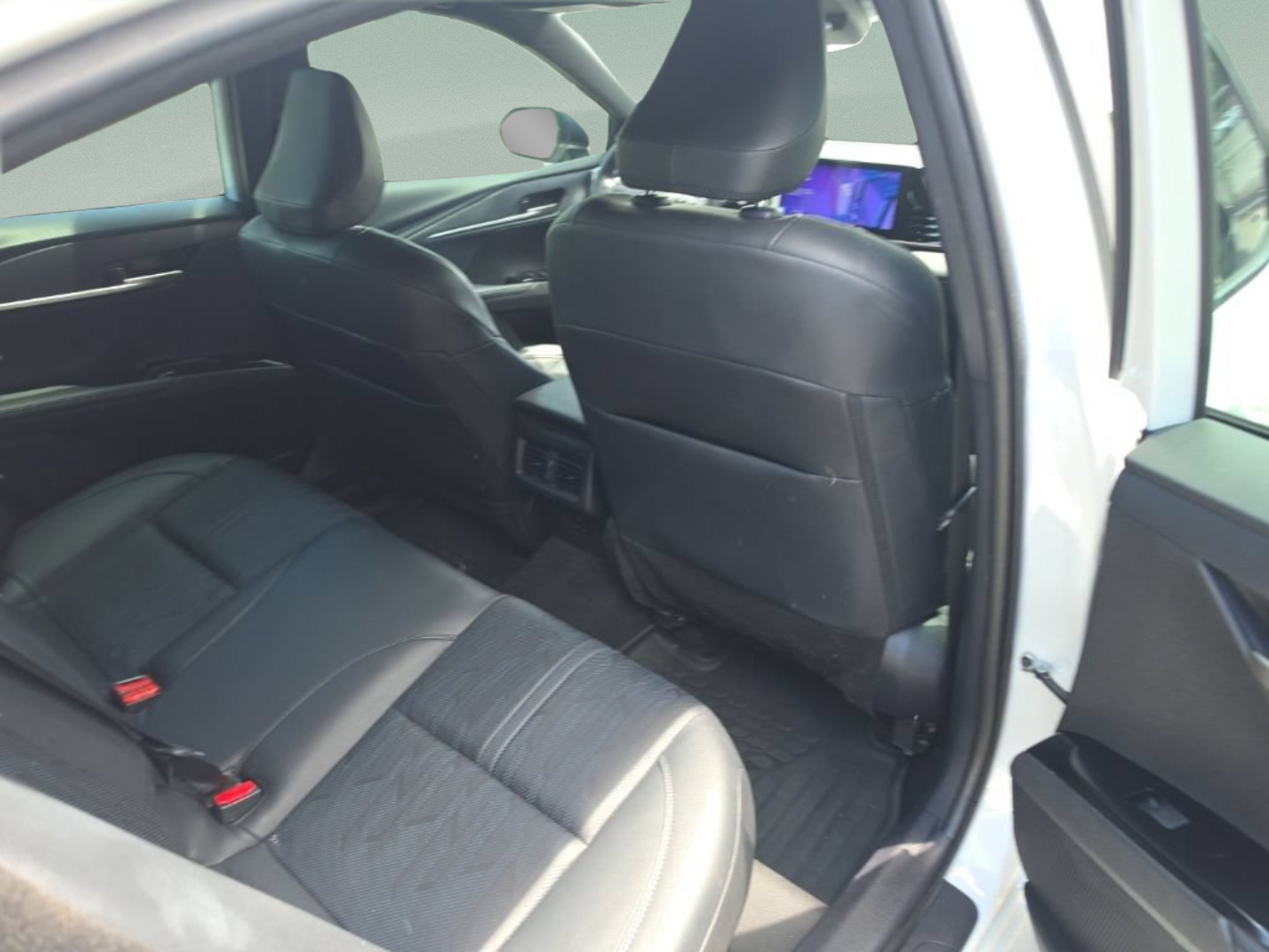Used 2025 Off-white Toyota XSE image 23