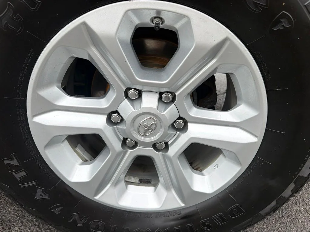 Certified Used 2018 Classic Silver Metallic Toyota SR5 image 53