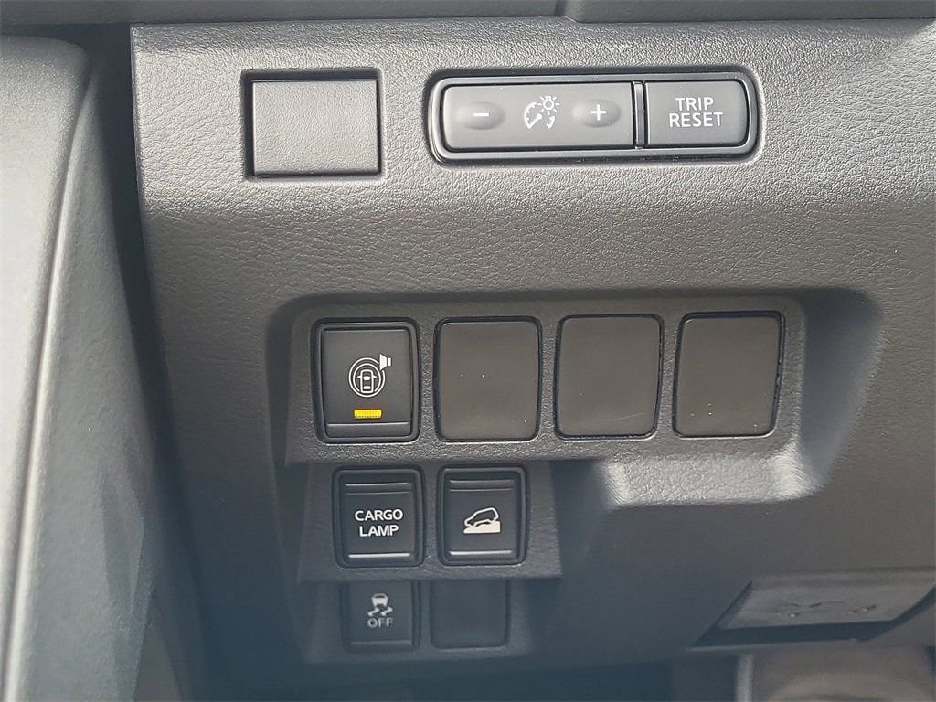 New 2025 Super Black Nissan Crew Cab SV image 25