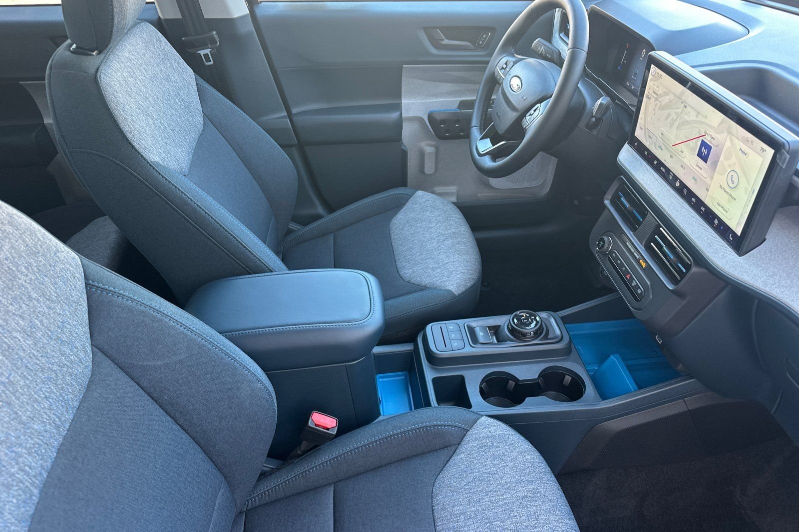 2025 Ford Maverick XLT - Photo 14