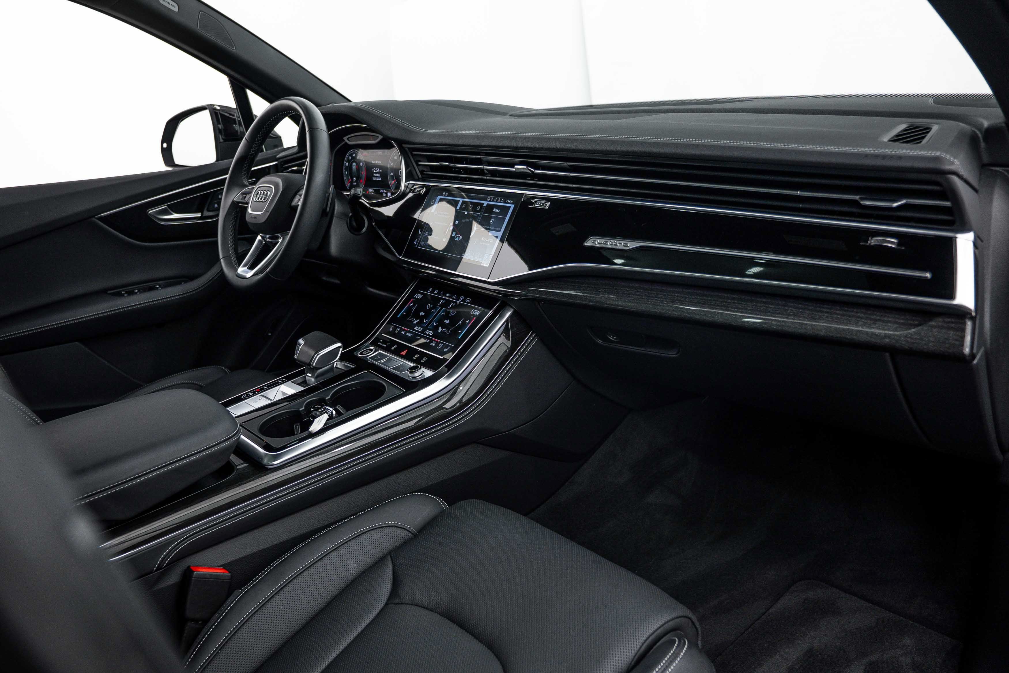 Certified Used 2025 Mythos Black Metallic Audi Prestige image 8
