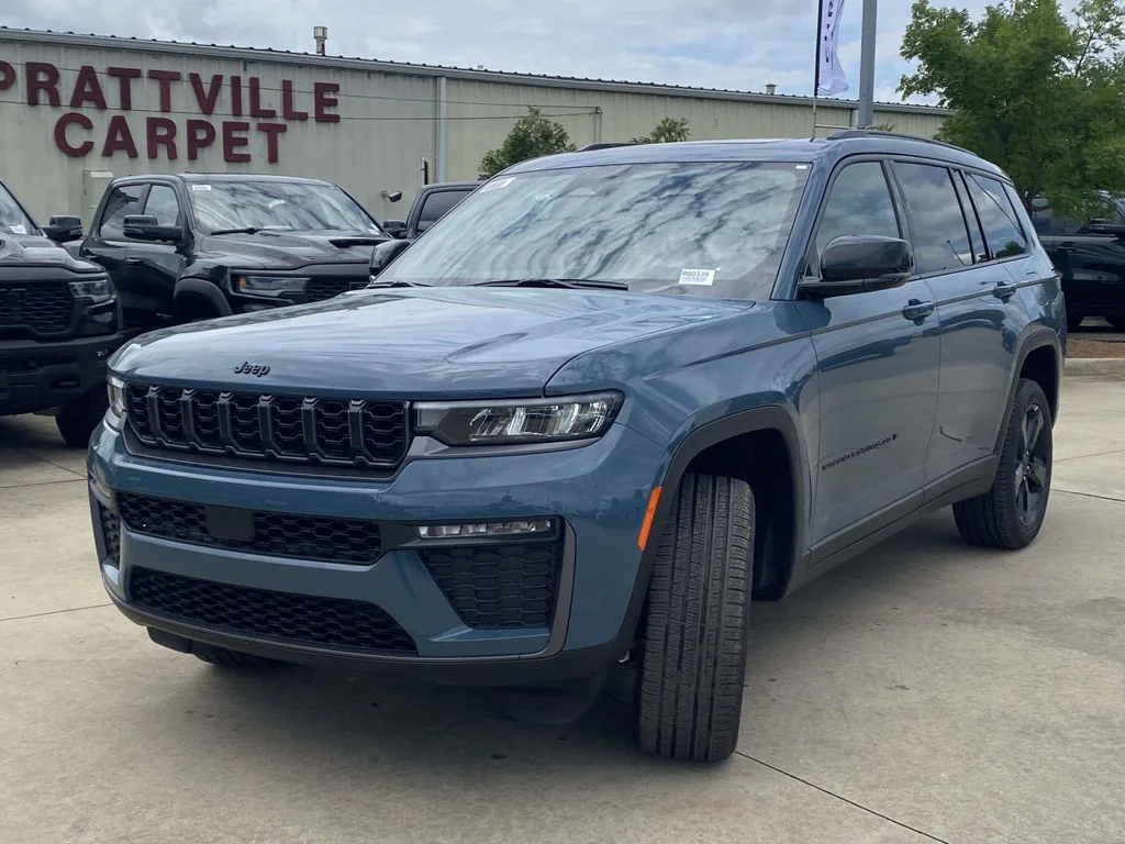 New 2026 Steel Blue Exterior Paint Jeep Limited image 3