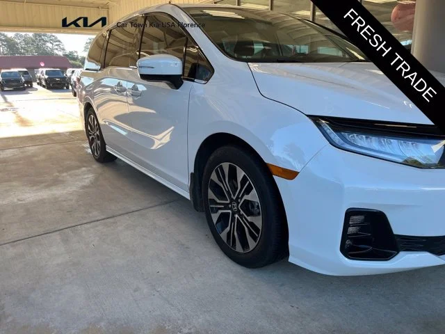Used 2025 White Honda Elite image 2