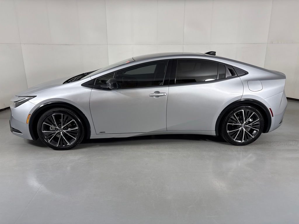 Used 2026 Gray Toyota Limited image 5