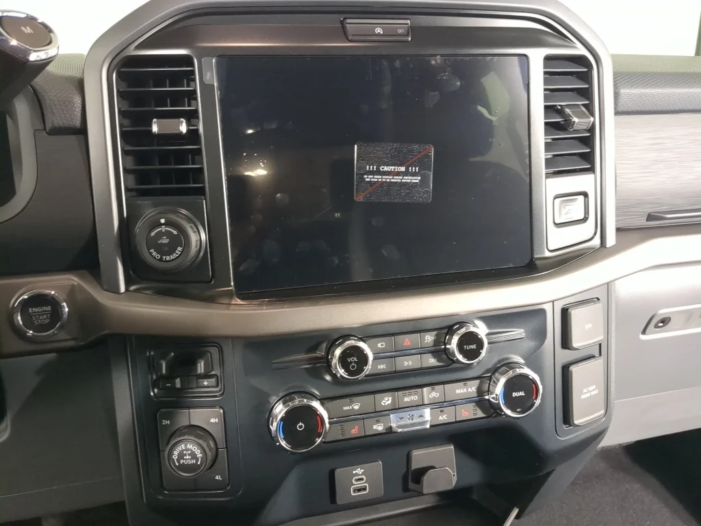 New 2026 AVALANCHE Ford XLT image 25