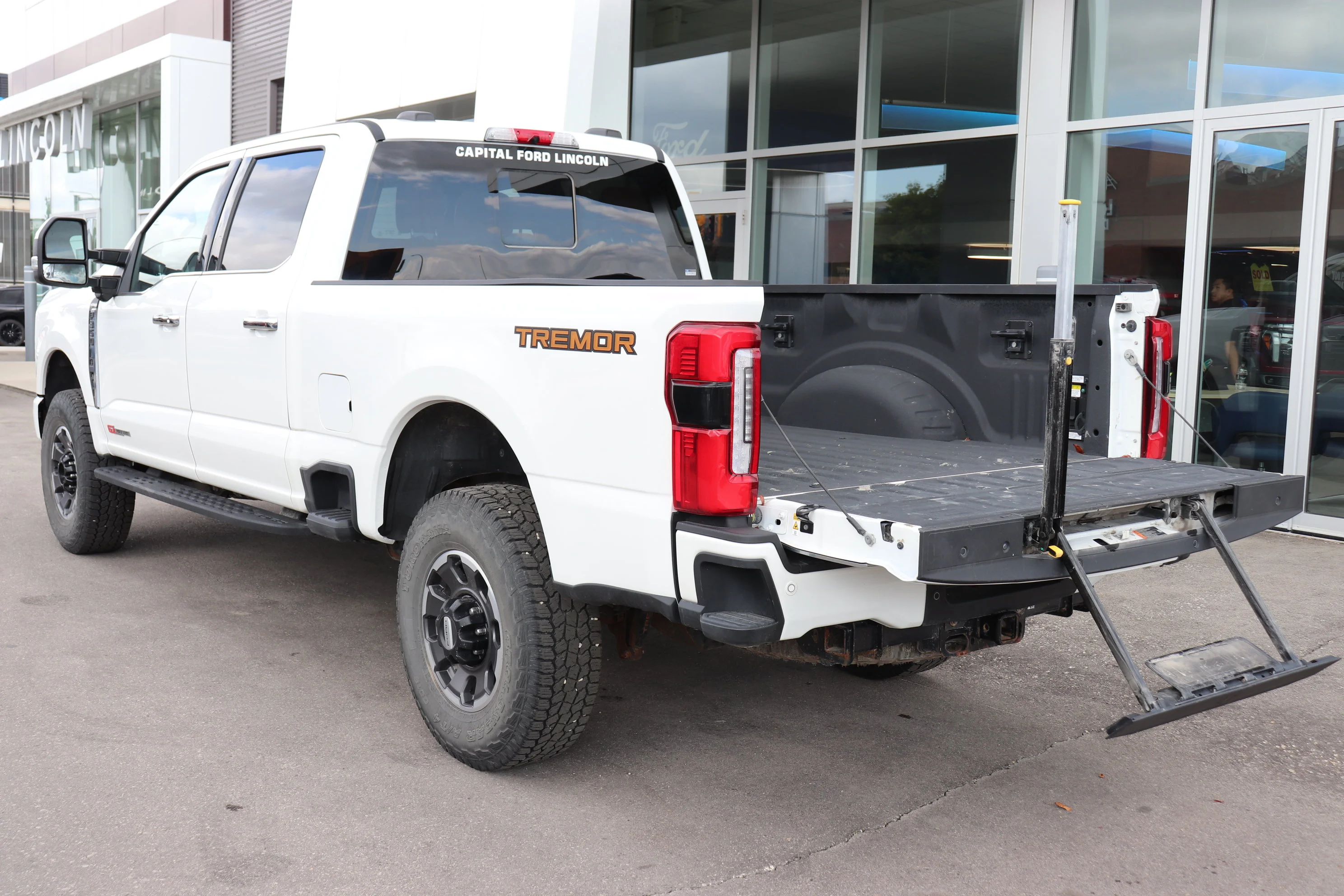 Certified Used 2023 White Ford PLATINUM 4WD Crew Cab 6.75