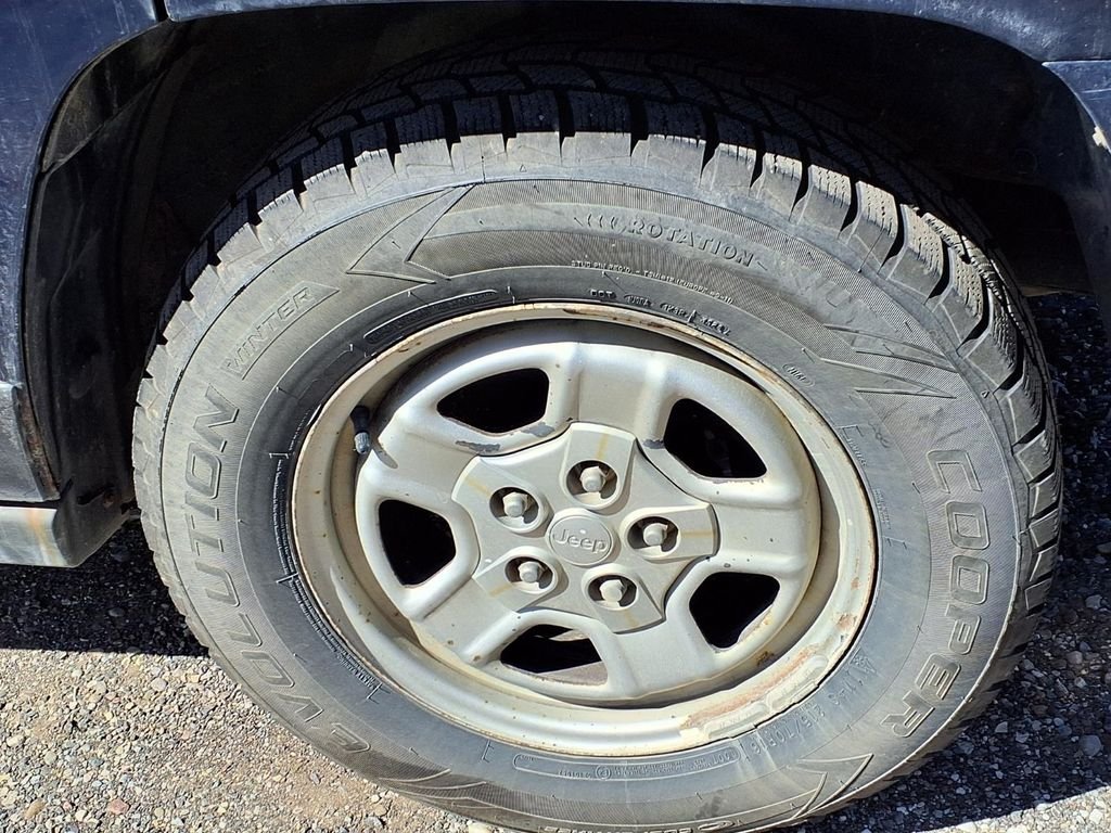 Used 2014 Blue Jeep Sport image 7
