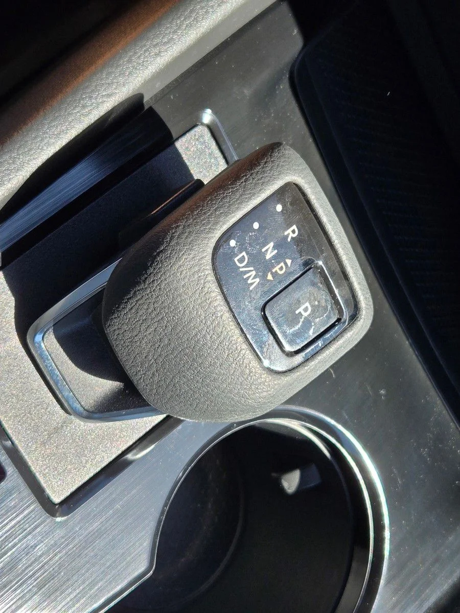 Used 2023 Glacier White Nissan S image 29