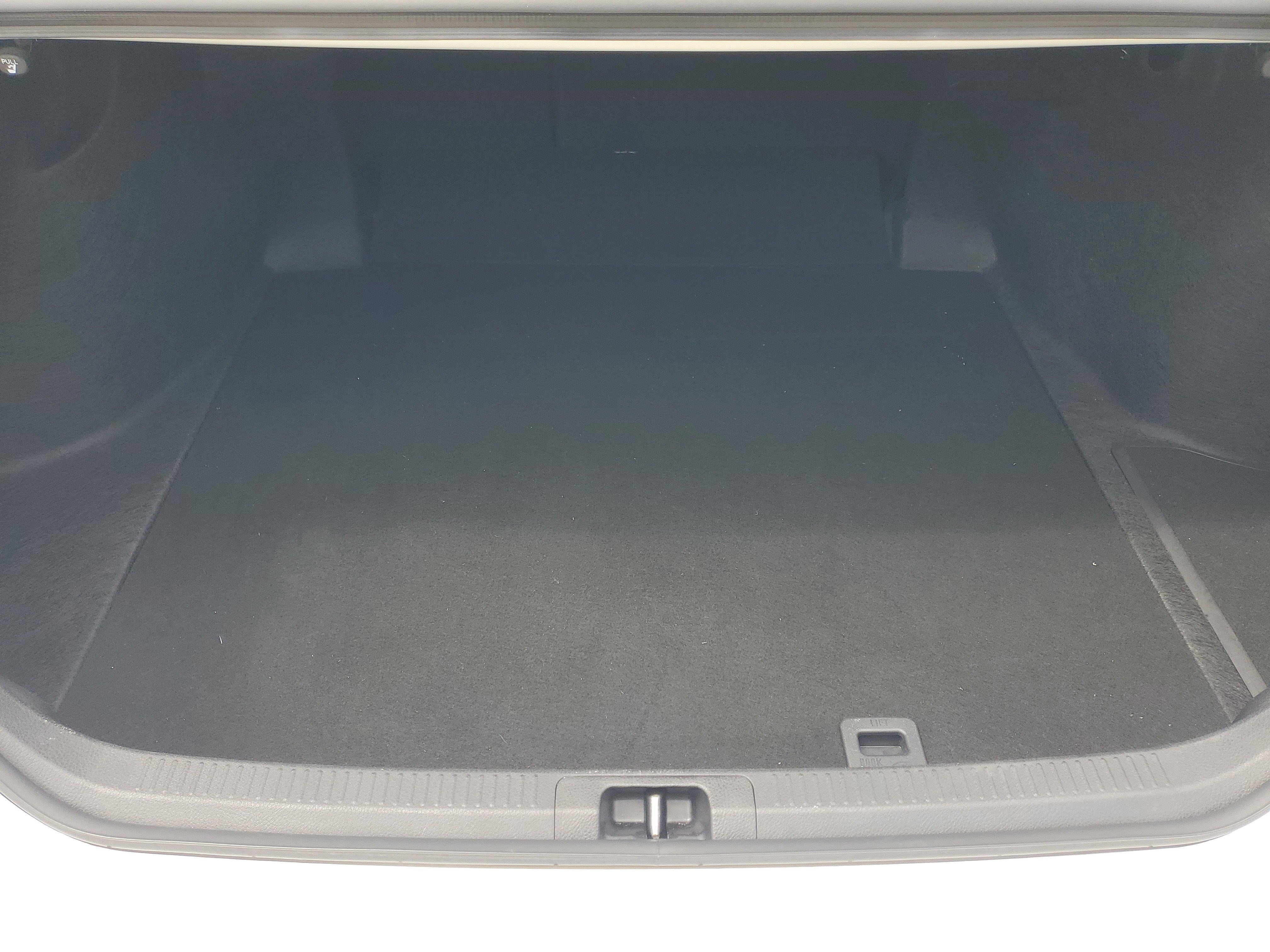 Used 2025 Ice Toyota LE image 9