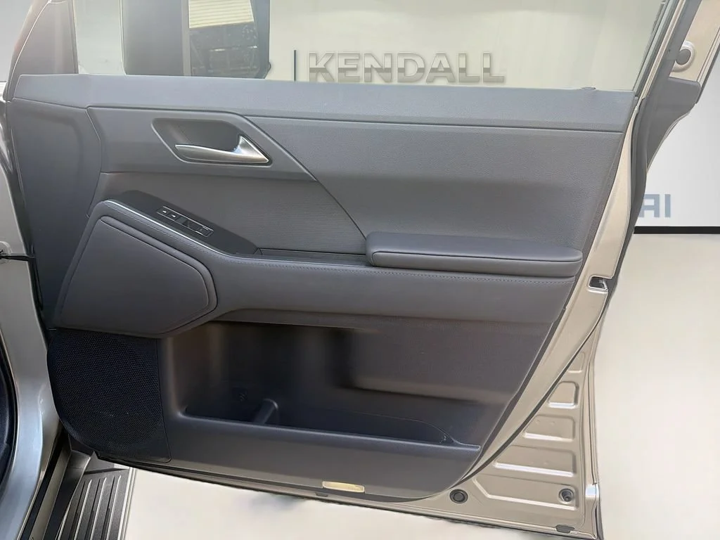 Certified Used 2024 Silver Lexus GX 550 Premium image 34