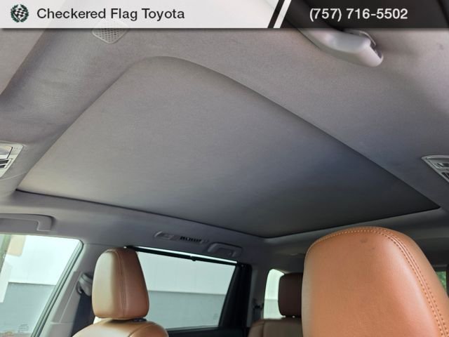 Used 2019 Blizzard Pearl Toyota Limited Platinum image 10