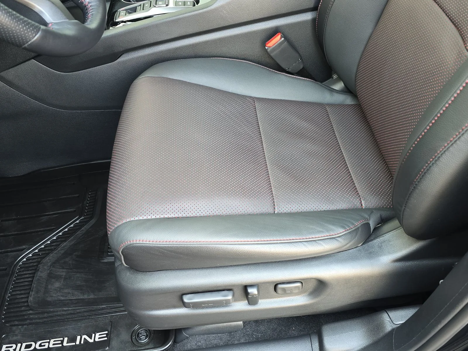 2024 Honda Ridgeline Black Edition - Photo 31