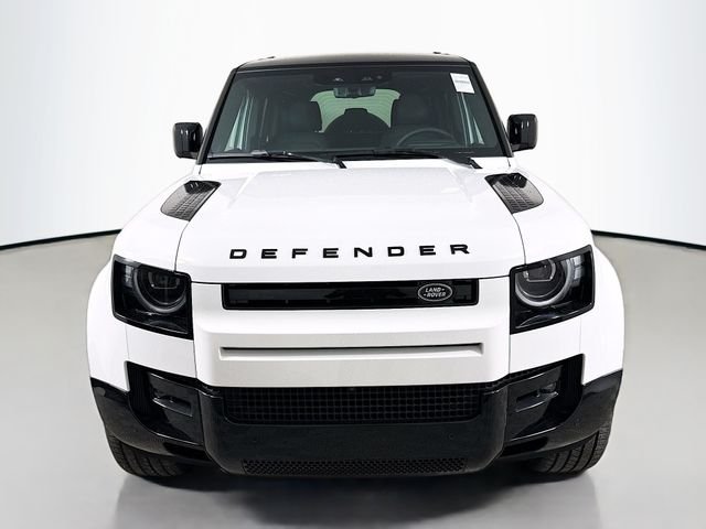 New 2026 Fuji White Land Rover X-Dynamic SE image 2