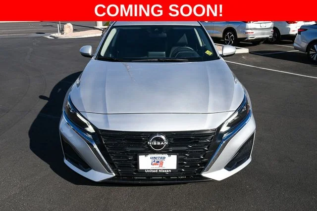 Used 2023 Silver Nissan 2.5 SV image 8