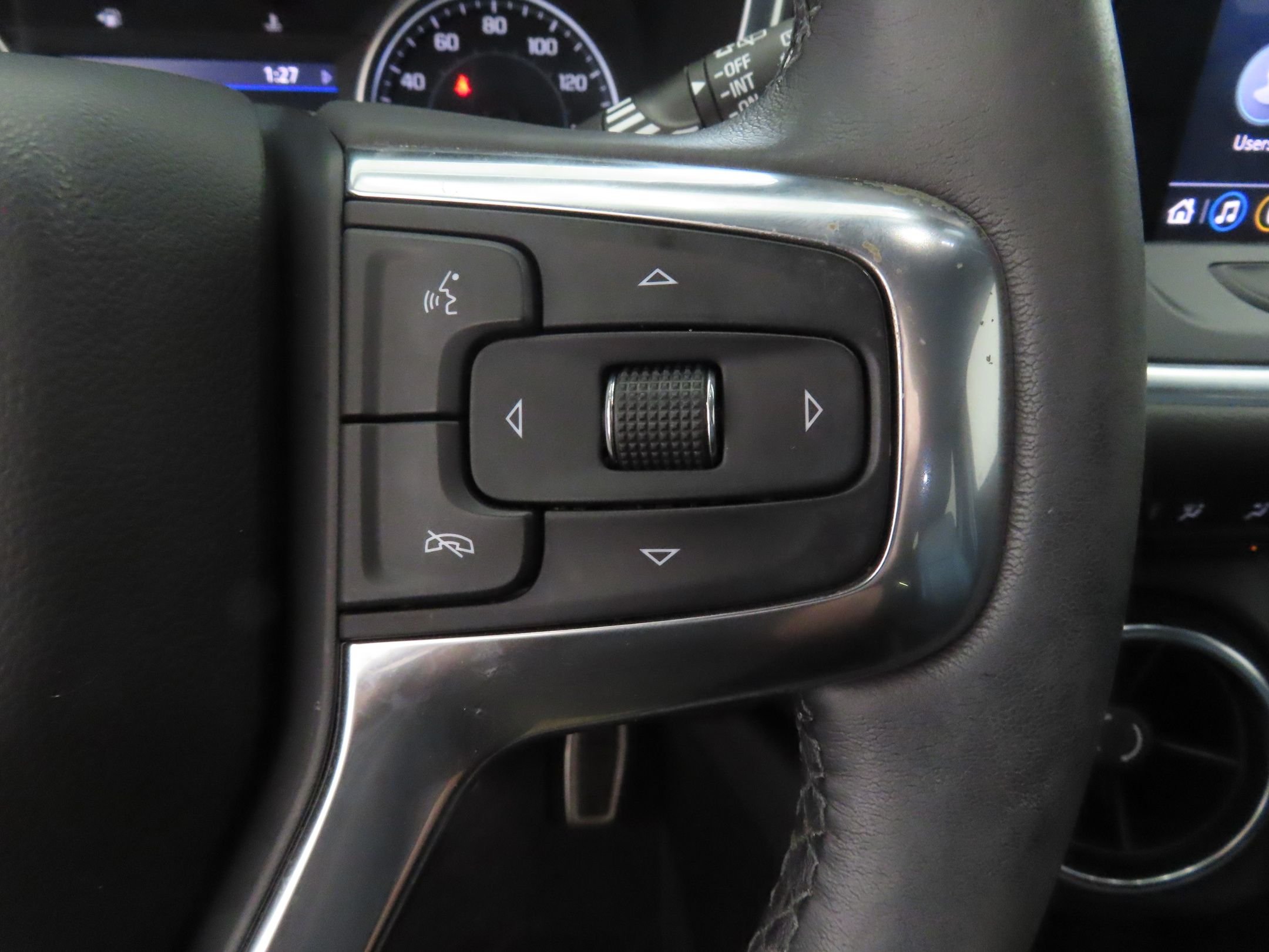 Used 2022 Silver Chevrolet LT image 15