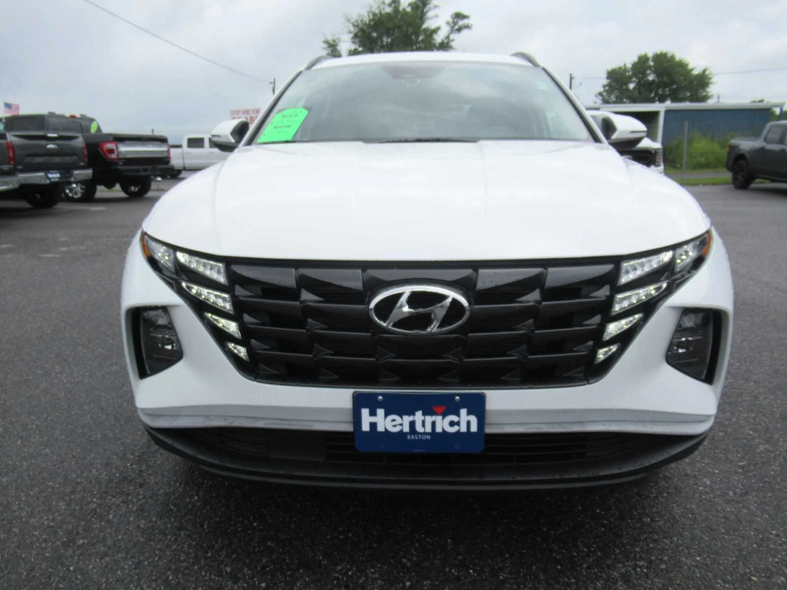 Used 2022 Quartz White Hyundai SEL image 2