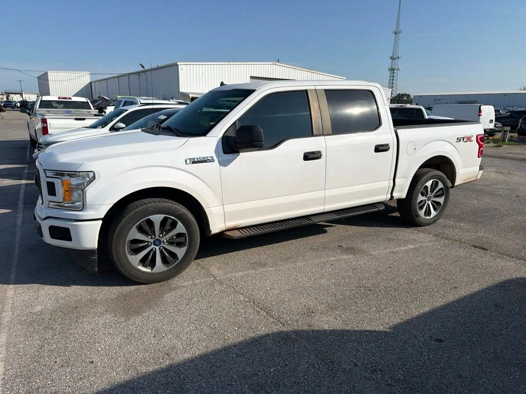 Used 2020 White Ford XL image 5