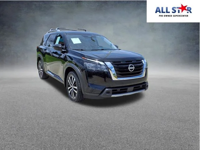 2025 Nissan Pathfinder Platinum 2WD's photo