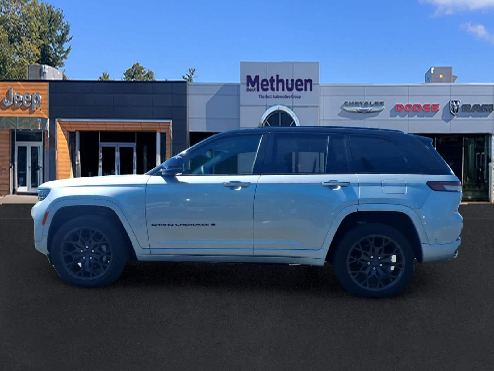 Used 2025 Silver Zynith Jeep Summit image 6