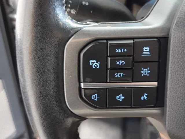 Used 2022 Silver Ford Lariat image 25