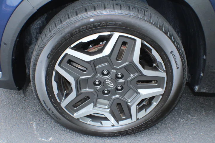 Used 2023 Stormy Sea Hyundai Limited image 5