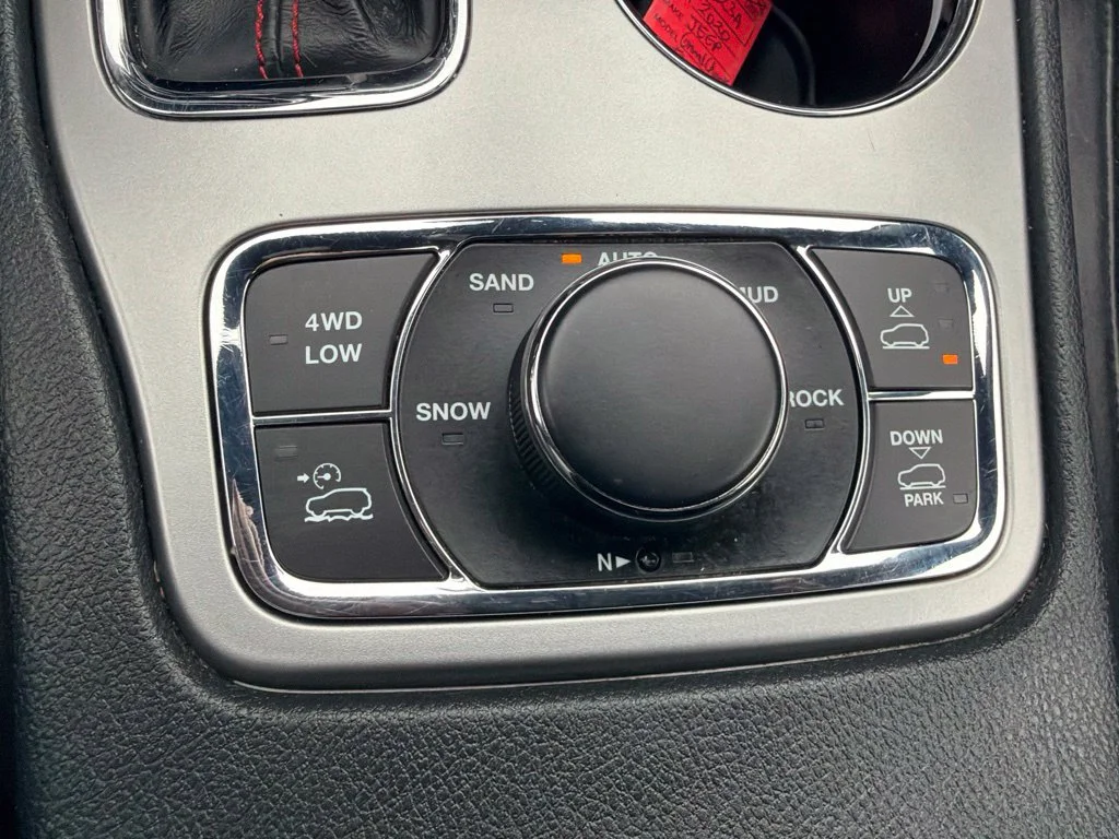 Used 2020 Slate Blue Pearlcoat Jeep Trailhawk image 21