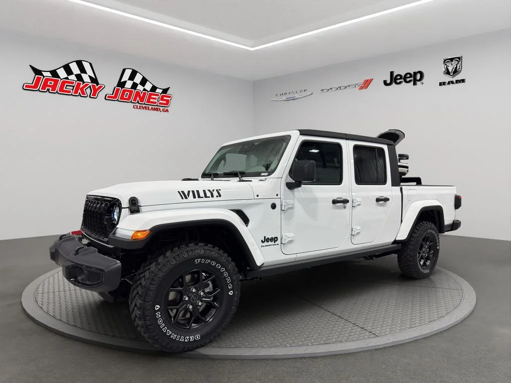 2025 Jeep Gladiator Willys Auto's photo