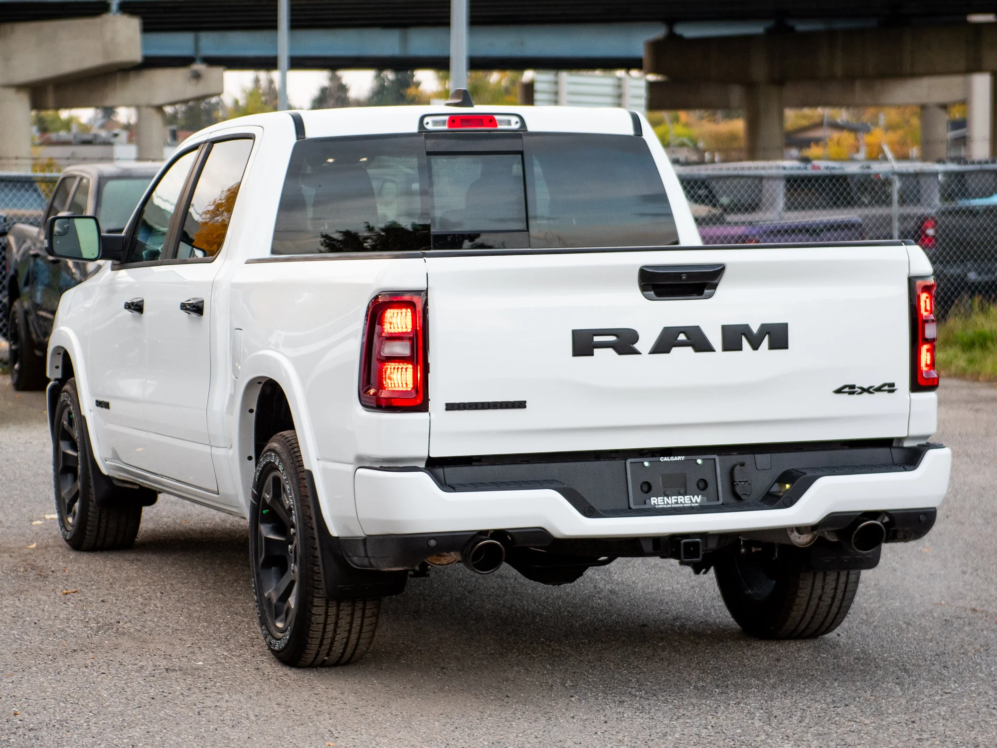 New 2026 White RAM Big Horn Night* Crew Cab 4x4, Heated Seats/Wheel, Alpine Audio, Level 2 Equip Group image 4