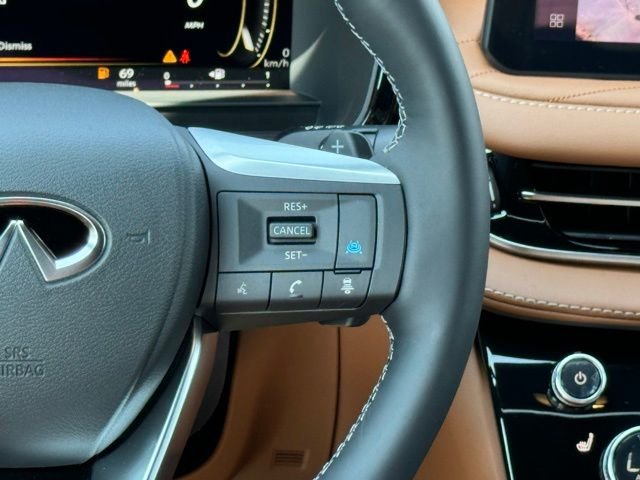 New 2027 2T RAD WHT INFINITI Autograph AWD image 24