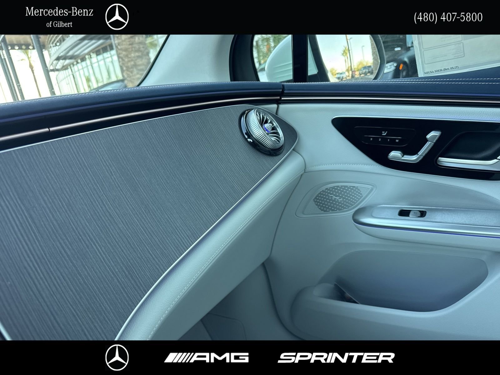 New 2026 Polar White Mercedes-Benz 320+ SUV image 25