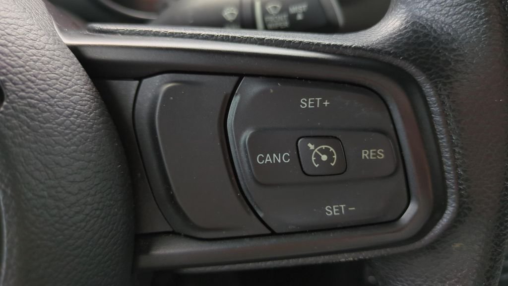 Used 2021  Jeep Unlimited Willys image 18
