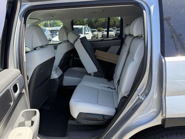 New 2026 Silver Hyundai SEL AWD image 14