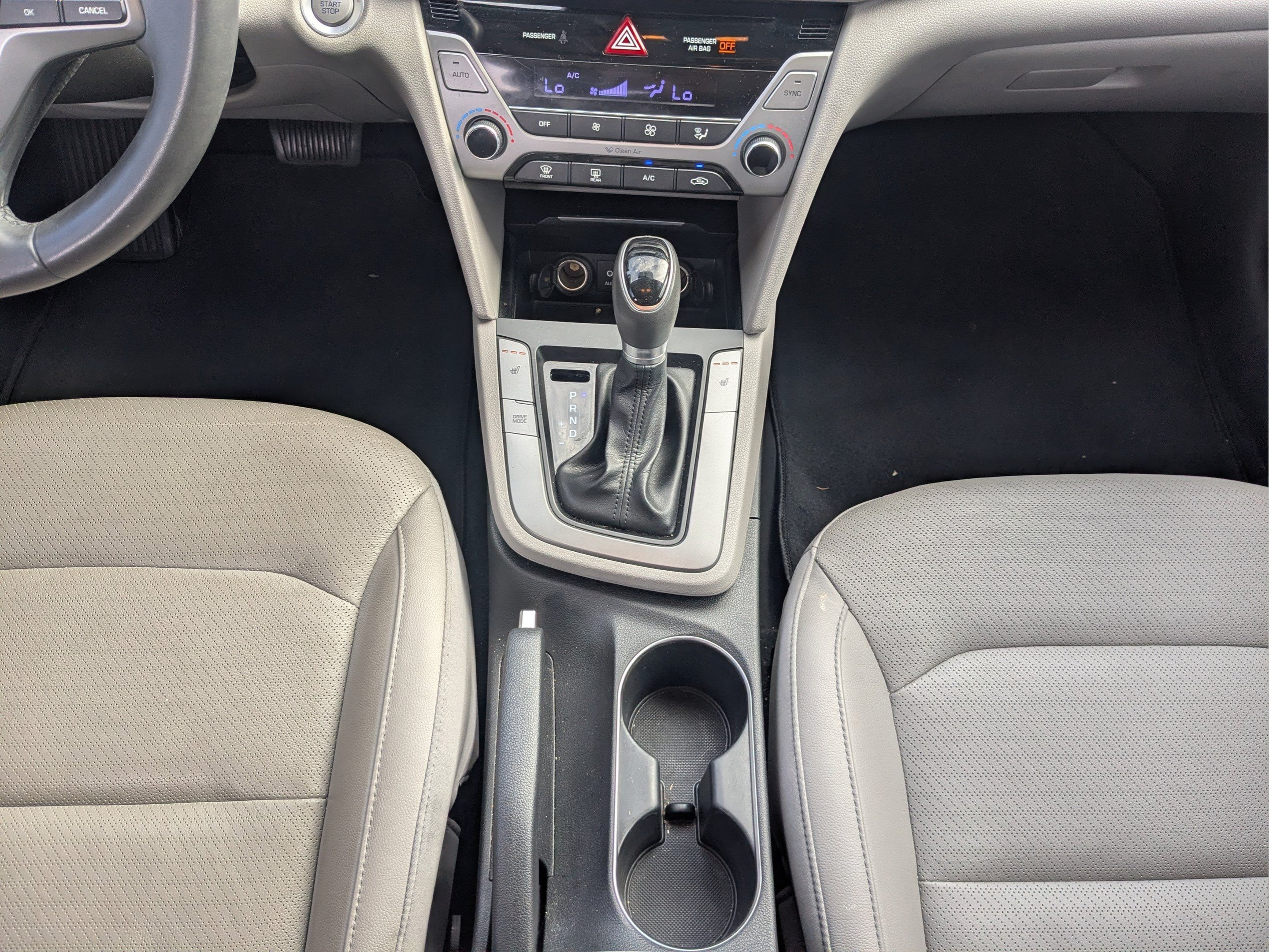2017 Hyundai Elantra Limited - Photo 15