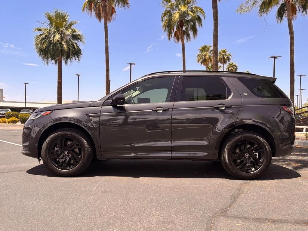 Certified Used 2025  Land Rover S image 3