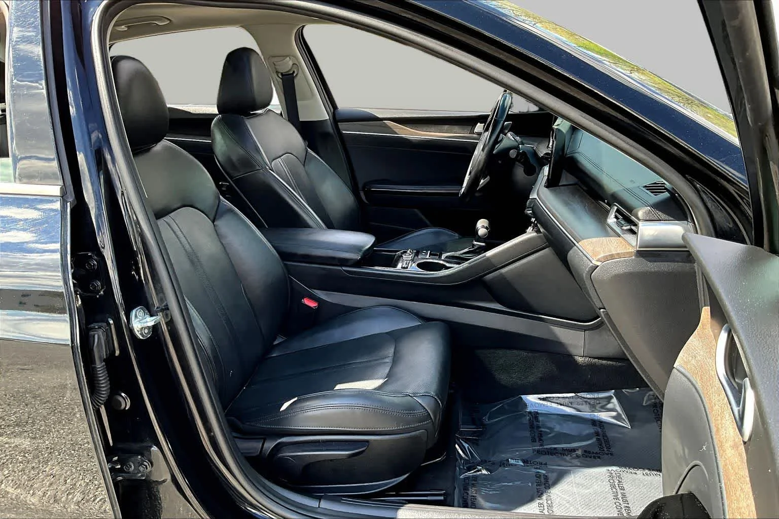 Used 2021 Ebony Black Kia EX image 17
