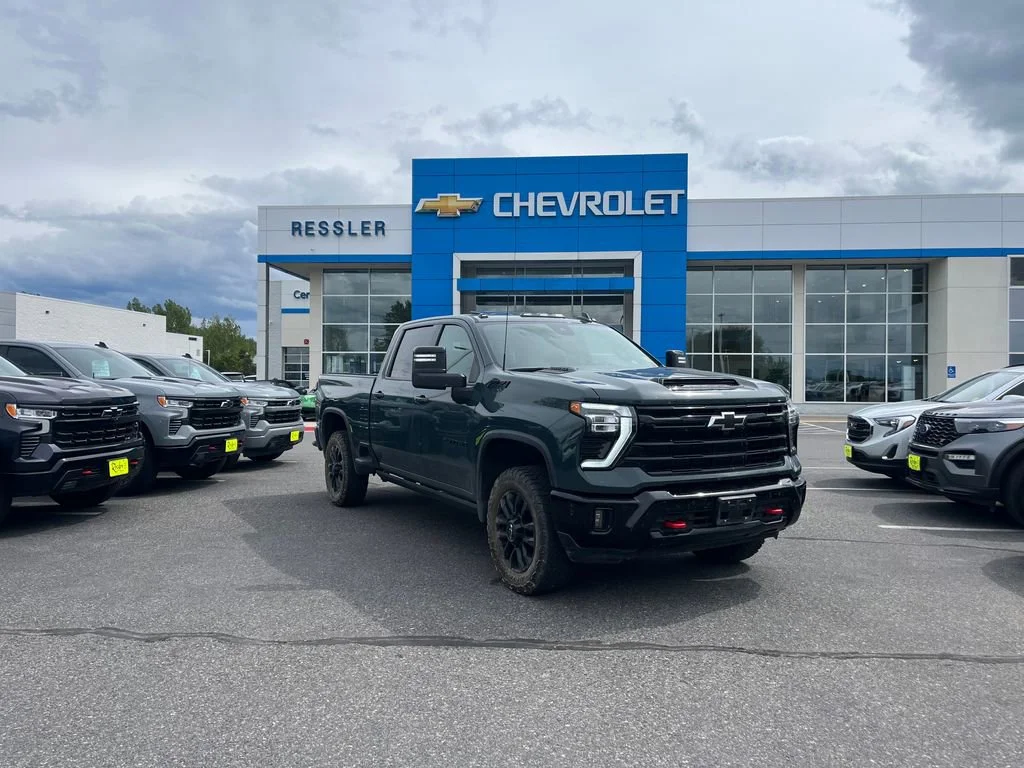 2025 Chevrolet Silverado HD LTZ 4WD Crew Cab Standard Box's photo