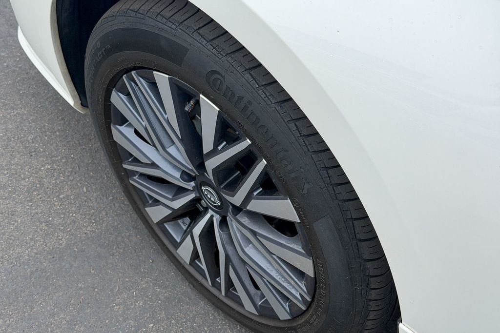 Used 2023 White Nissan 2.5 SV image 8