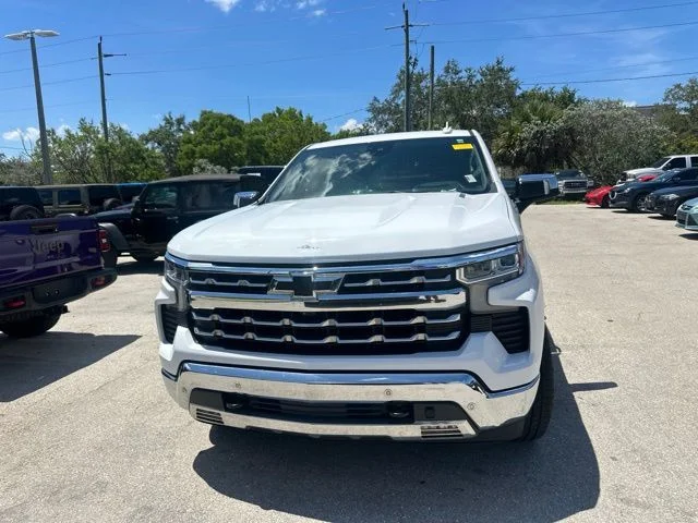 Used 2022 White Chevrolet LTZ image 7