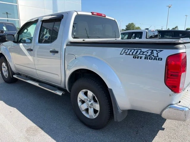 Used 2012 Silver Nissan SV image 21