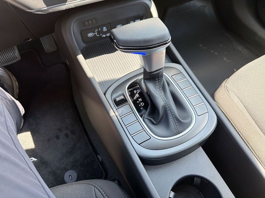 2026 Hyundai Kona SE - Photo 18