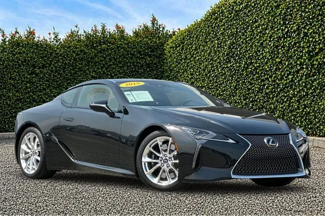 Used 2018  Lexus 500 image 2