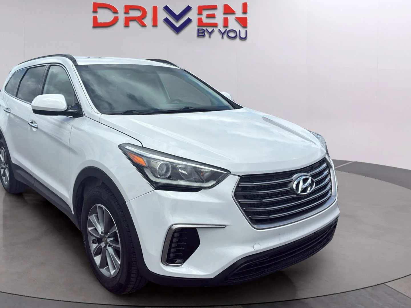 Used 2019 Monaco White Hyundai SE image 5