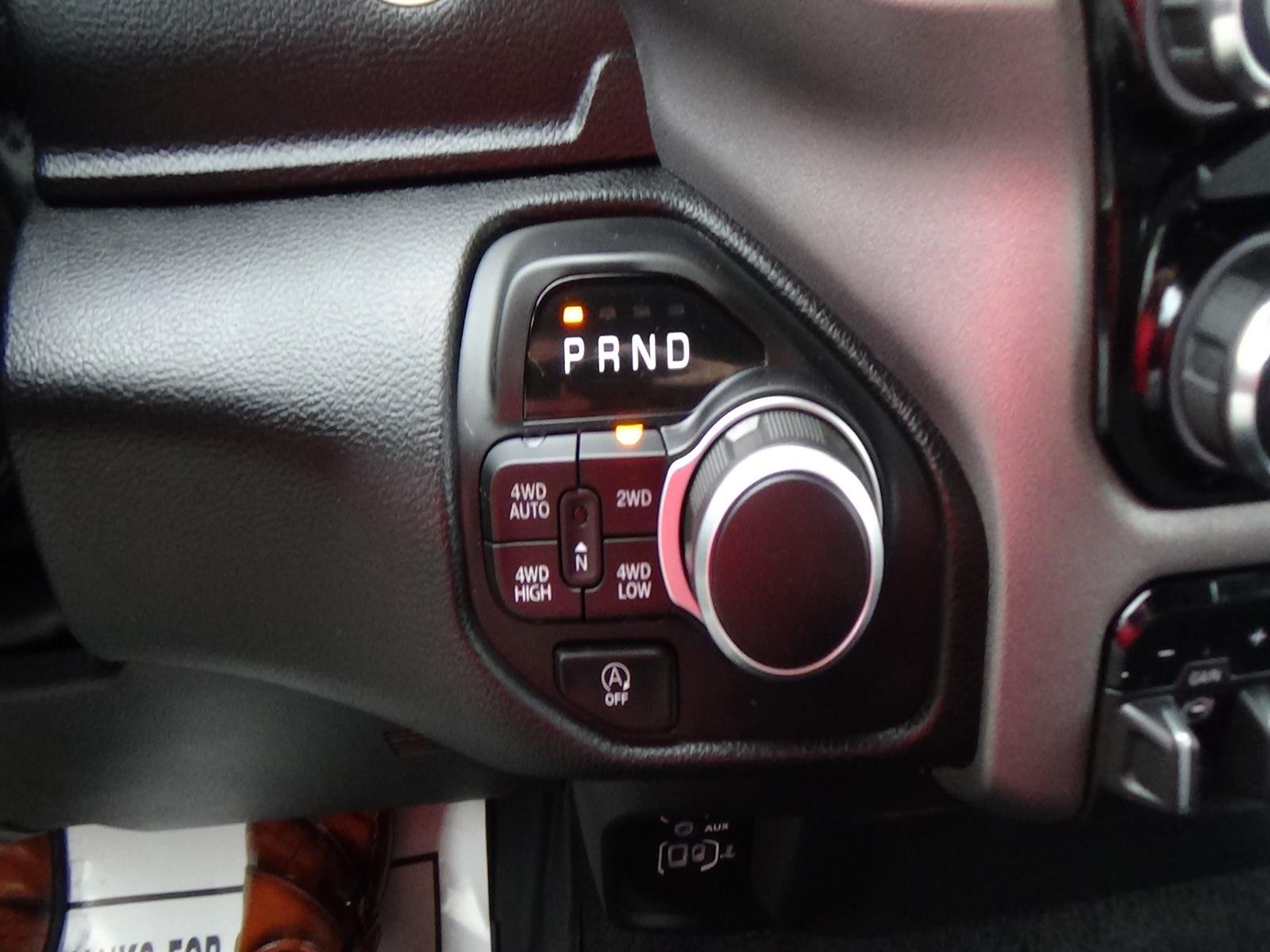 Used 2025 Hydro Blue Pearl Coat (pbj) RAM Big Horn image 24