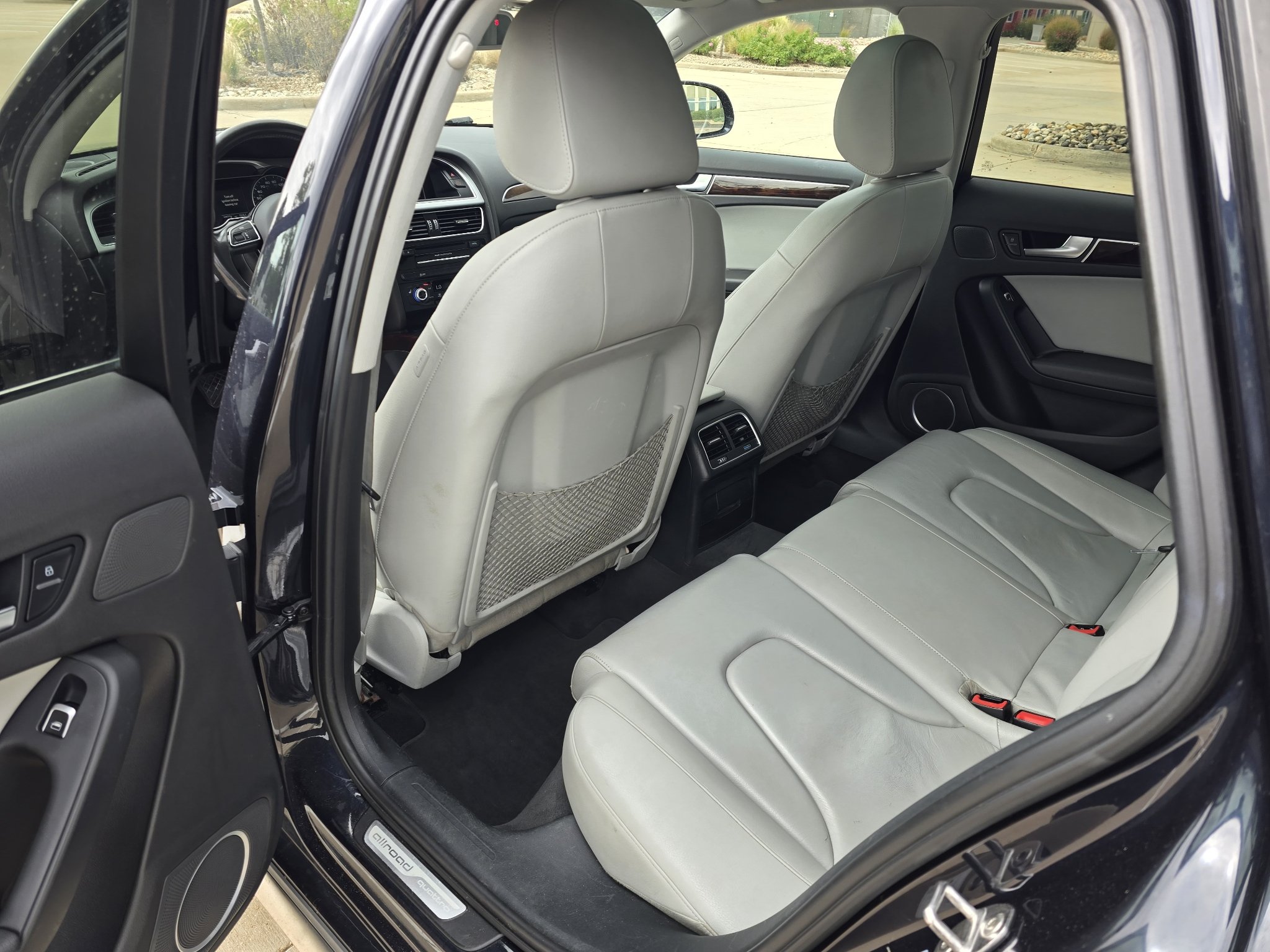 Used 2016 Moonlight Blue Metallic Audi Premium Plus image 14