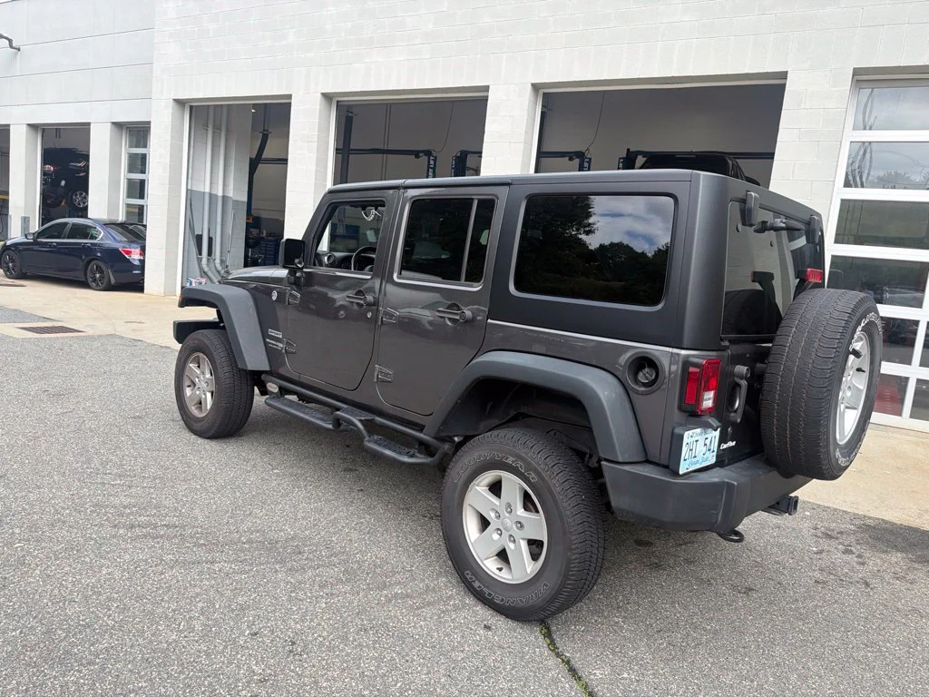 Used 2018 Crystal Metallic Jeep Unlimited Sport image 2