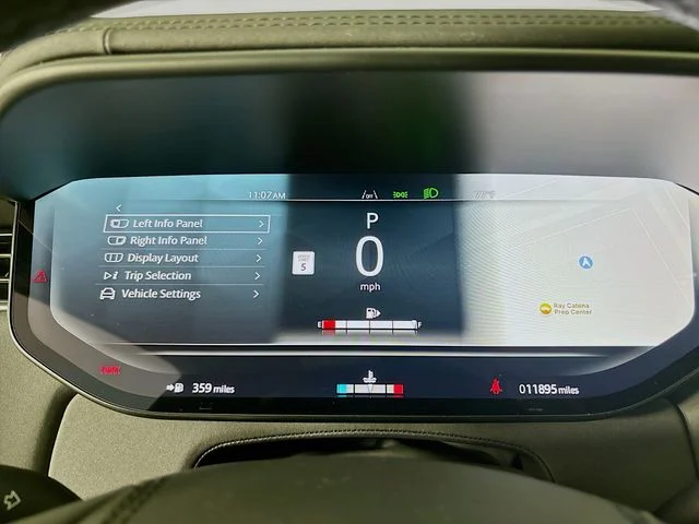 Certified Used 2025 Eiger Gray Land Rover SE image 13