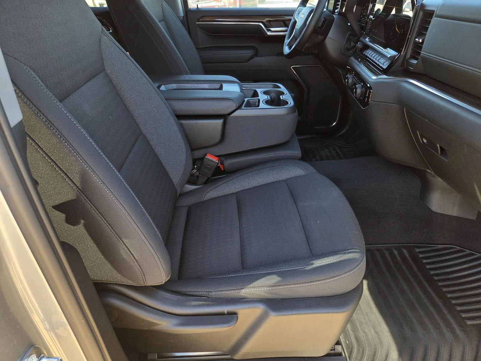 Used 2024 Sterling Gray Metallic Chevrolet LT image 35